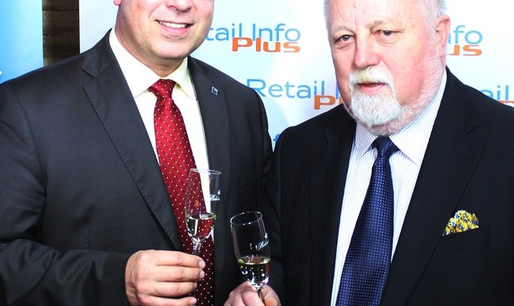 ŠPIČKY MALOOBCHODU SE SEŠLY V CLARION CONGRESS HOTELU PRAGUE, HLEDALY CESTU Z KRIZE