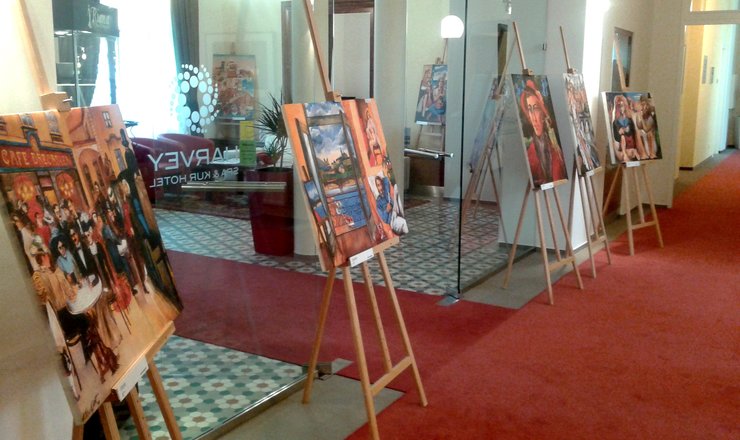 KAREL GOTT ZDOBI LAZENSKY SPA & KUR HOTEL HARVEY!